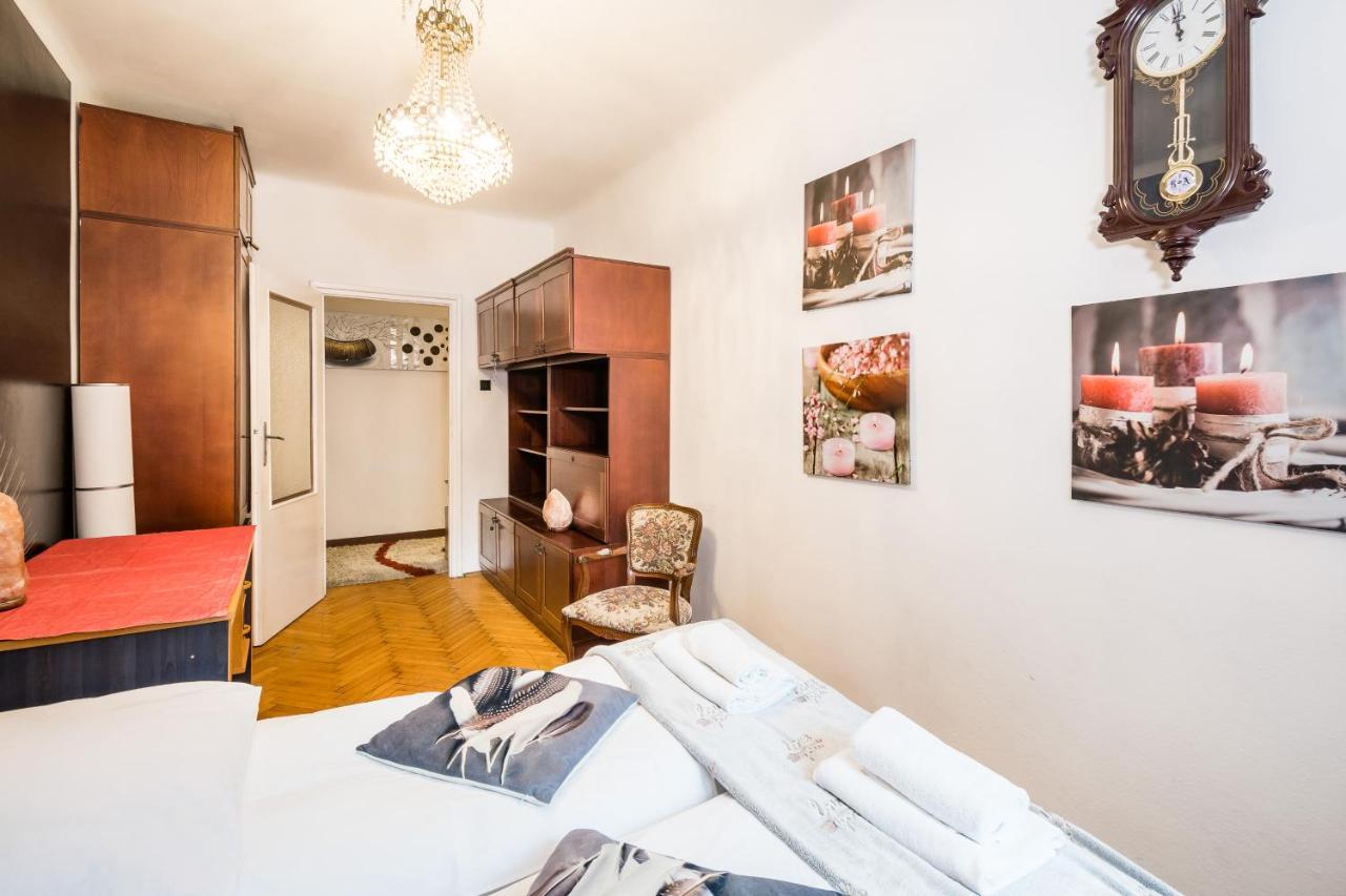 Apartament Debnicki Wawelofts Cracóvia Exterior foto